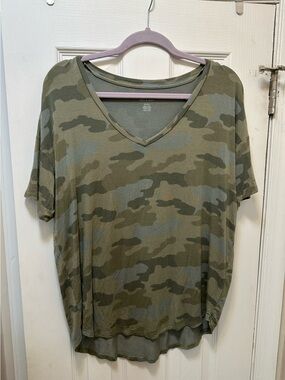 American Eagle Outfitters Olive Camo V-Neck Tee